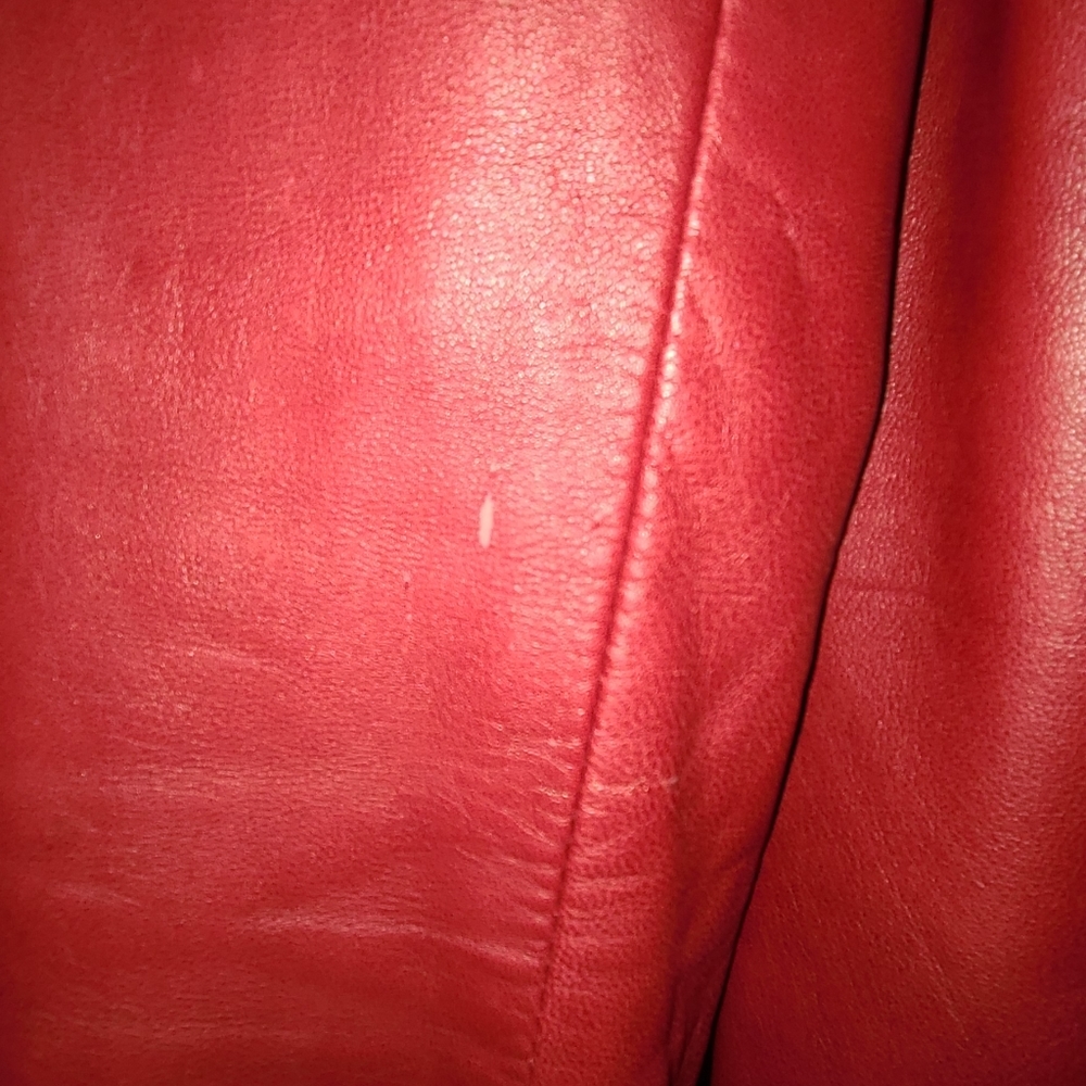 Leather jacket - Picture 2 of 6